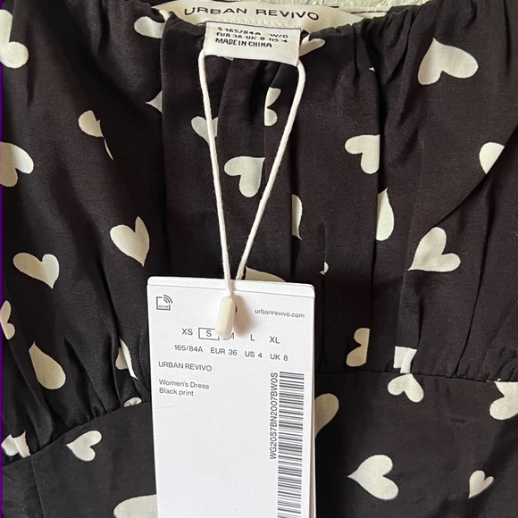 Urban Revivo NWT Heart mini dress Black and white size 4 - Picture 9 of 11